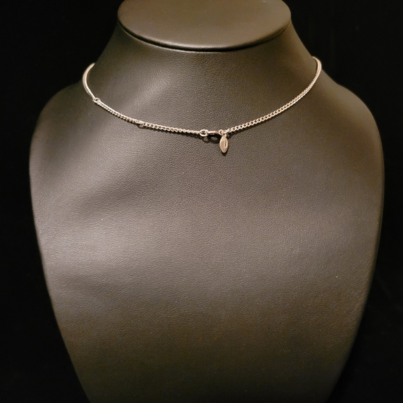 Estate Avon Two Tone Butterfly Necklace - Picture 4 of 5